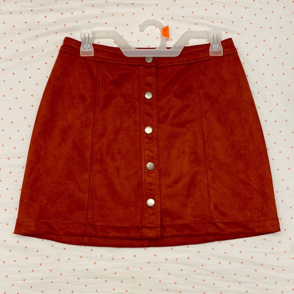 No Boundaries, M (7-9), Red-Brown soft material skirt with snap-buttons on front